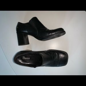 90’s square toe heel